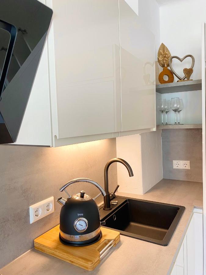 Bamo Studio - City Living Downtown Klagenfurt am Woerthersee ภายนอก รูปภาพ
