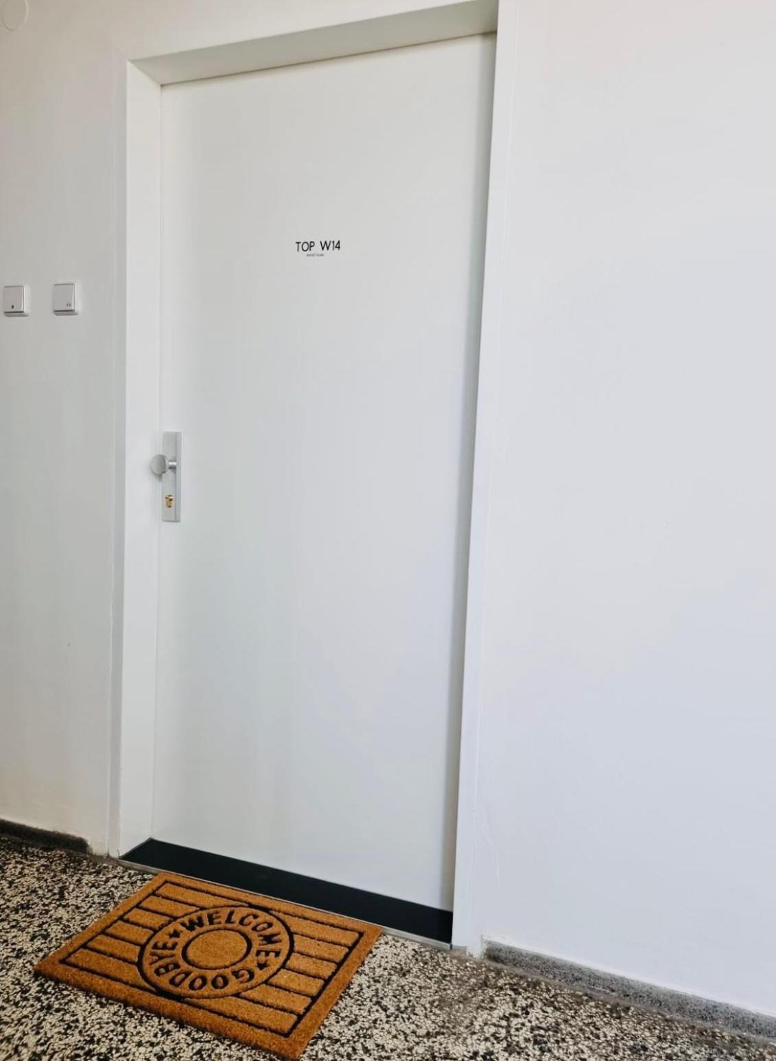 Bamo Studio - City Living Downtown Klagenfurt am Woerthersee ภายนอก รูปภาพ